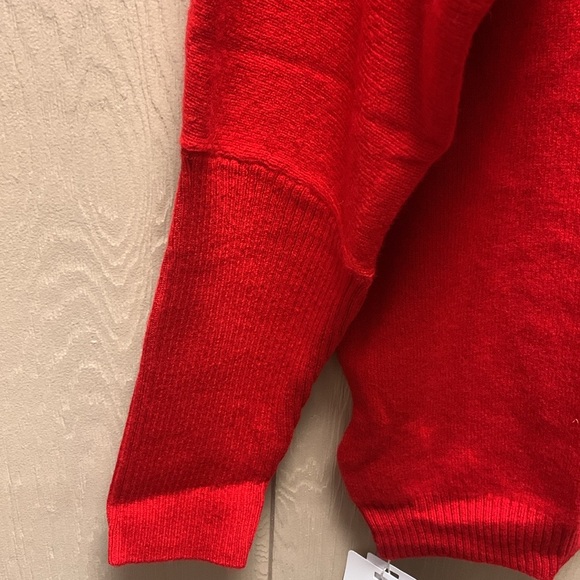 Liny Xin Merino Wool Sweater - Picture 3 of 13